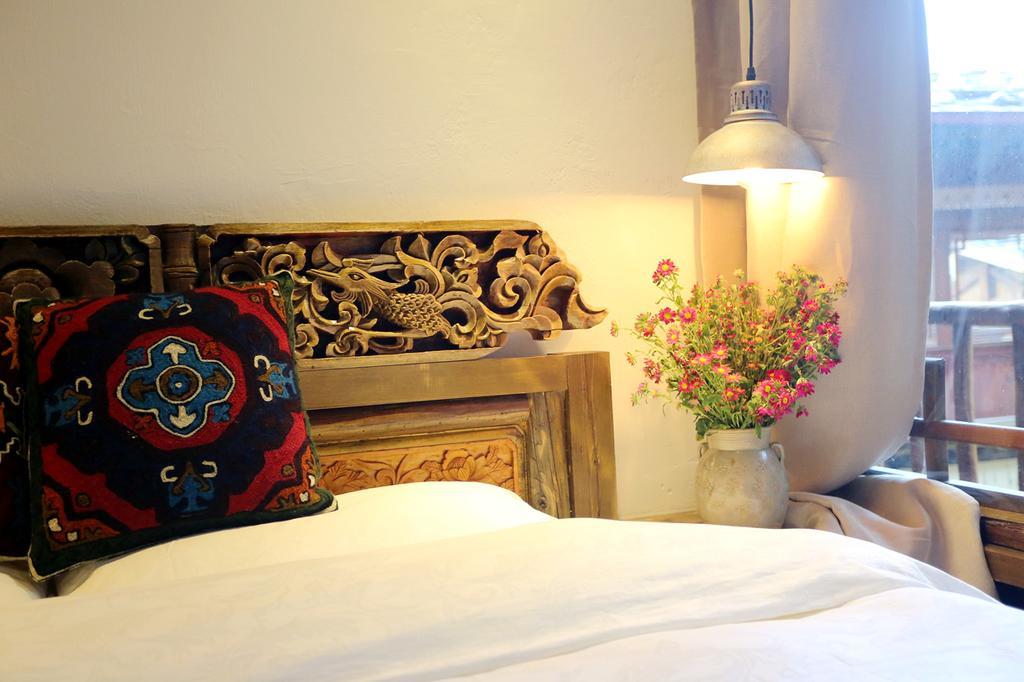 Shangri-La Mid - Mountain Homestay Buitenkant foto