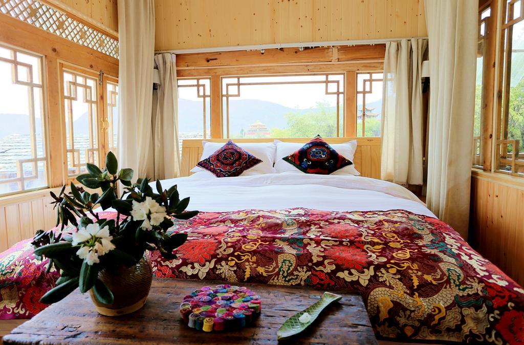 Shangri-La Mid - Mountain Homestay Buitenkant foto