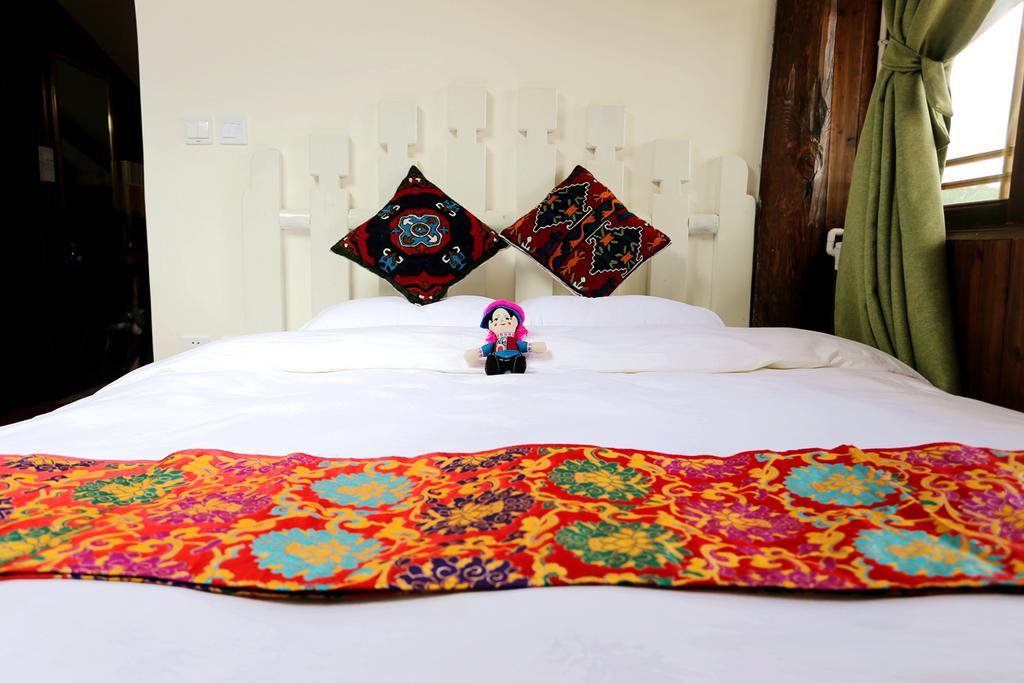 Shangri-La Mid - Mountain Homestay Buitenkant foto